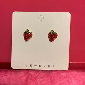 Women’s/girls pierced stud earrings